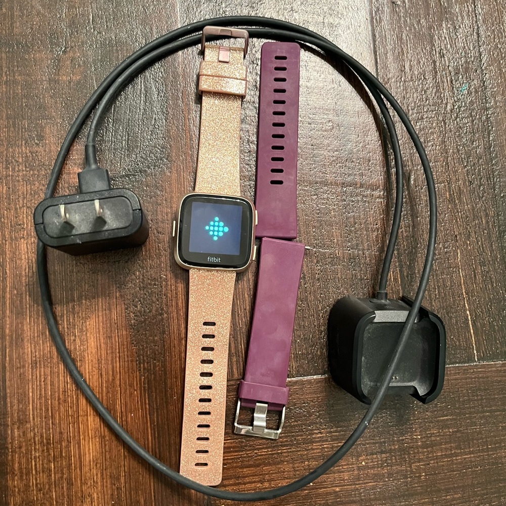 Fitbit Versa Watch Rose Gold